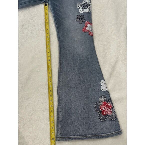 Free People Driftwood Flare Farrah American Bandstand Embroidred Jeans 33*34 NWT - Picture 5 of 11